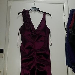 im selling a beautiful dress